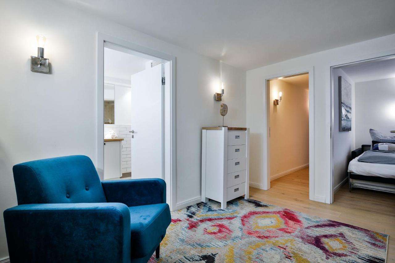 Beachside Apartment *